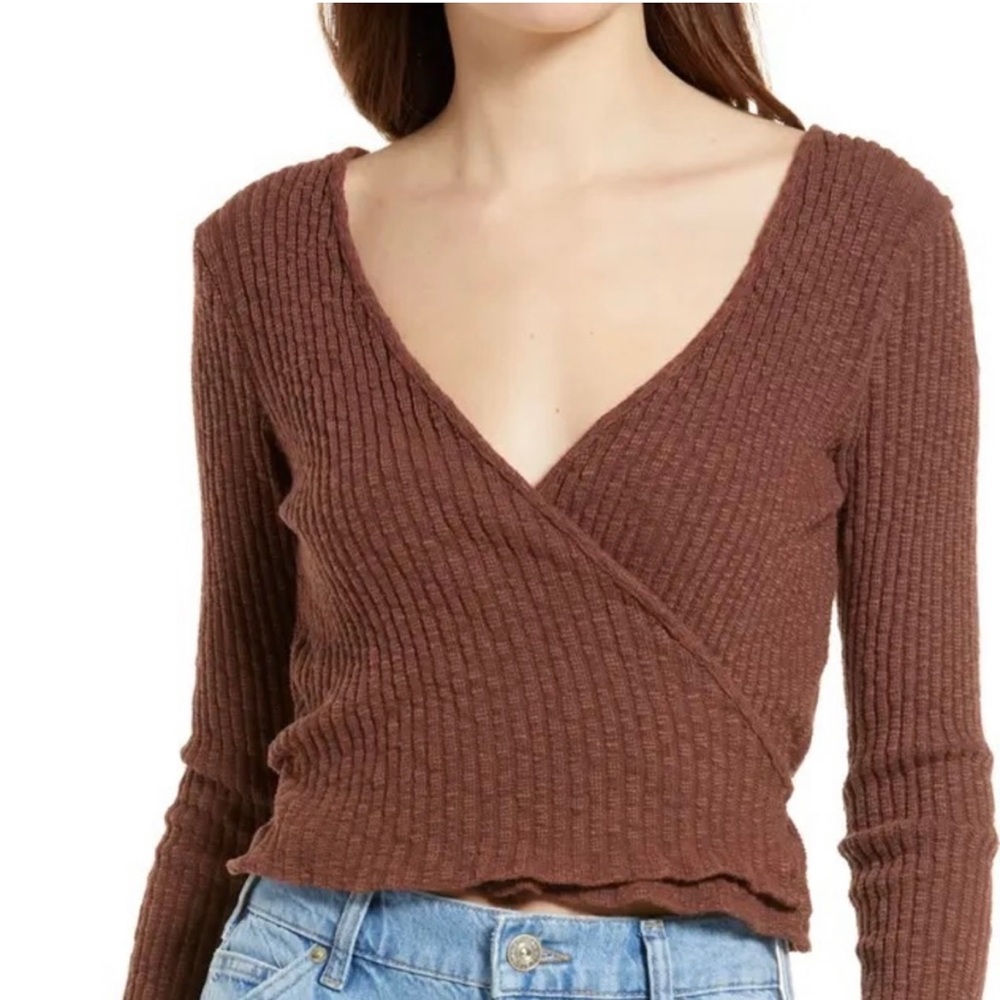 LISA SAYS GAH BROWN WRAP TOP